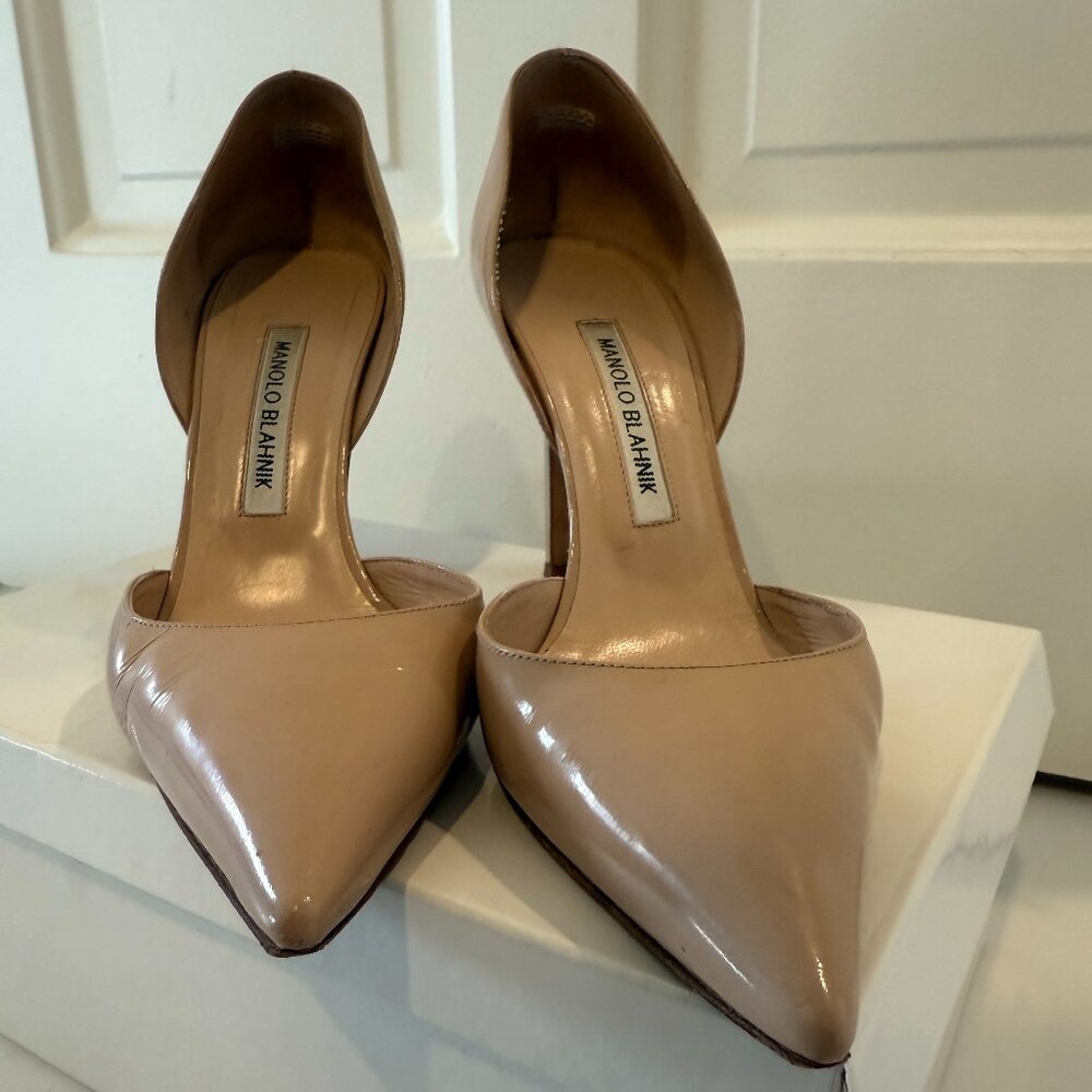 Manolo Blahnik Nude Patent Pointed-Toe D'Orsay Heels